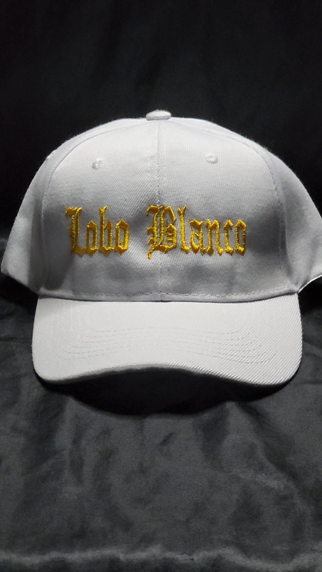 Lobo Blanco Trucker Hats